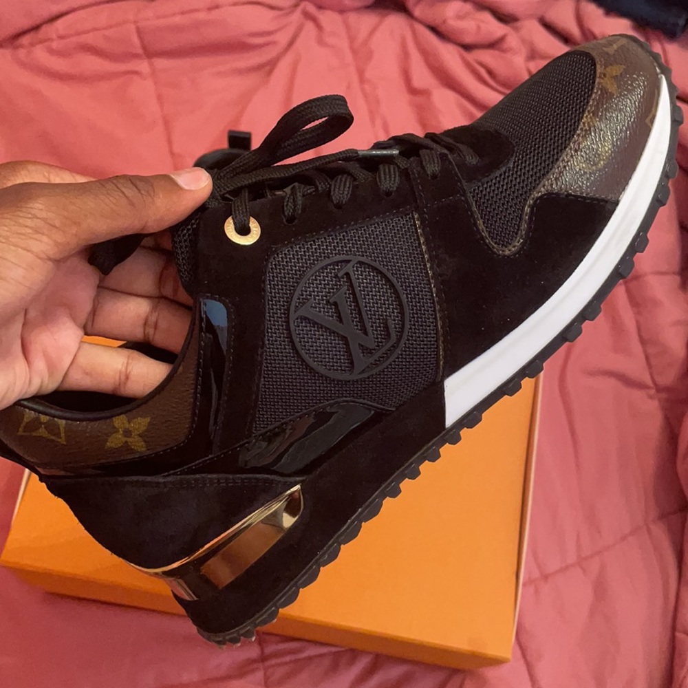 Louis Vuitton monogram sneakers - Picture 8 of 10